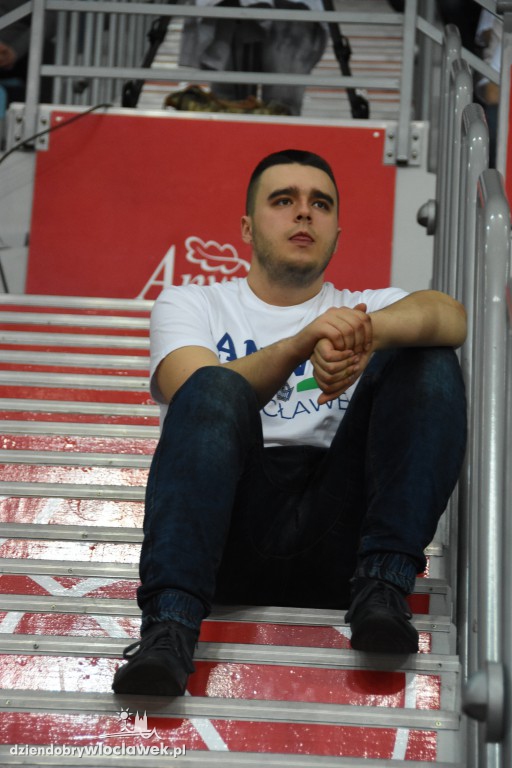 Kibice na meczu Anwil - Stelmet w Hali Mistrzów