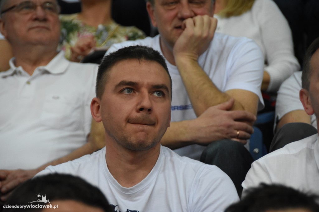 Kibice na meczu Anwil - Stelmet w Hali Mistrzów