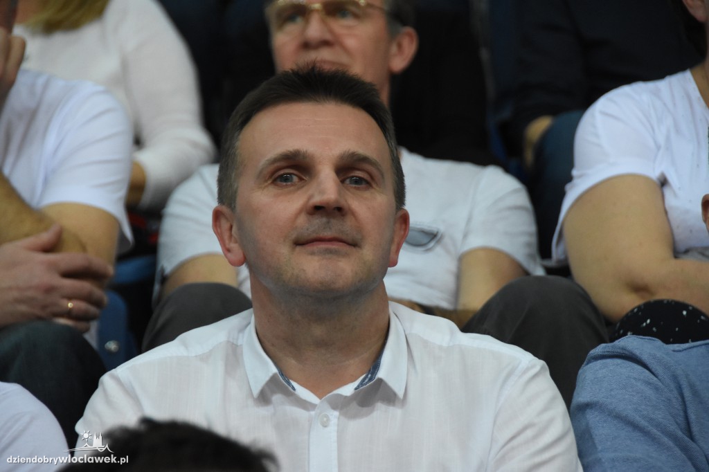 Kibice na meczu Anwil - Stelmet w Hali Mistrzów