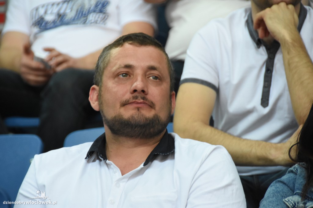 Kibice na meczu Anwil - Stelmet w Hali Mistrzów