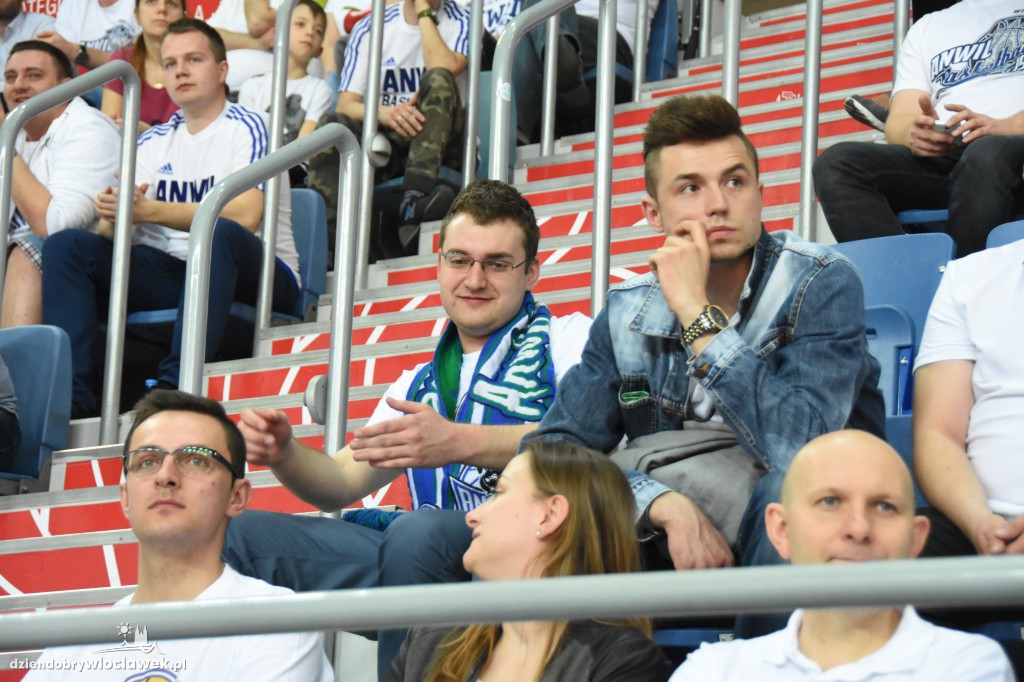 Kibice na meczu Anwil - Stelmet w Hali Mistrzów