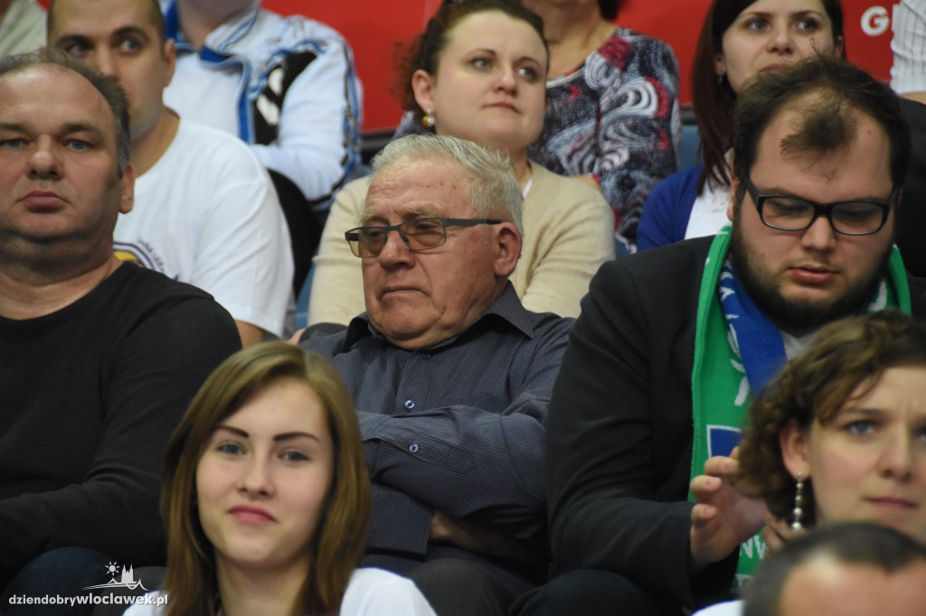 Kibice na meczu Anwil - Stelmet w Hali Mistrzów