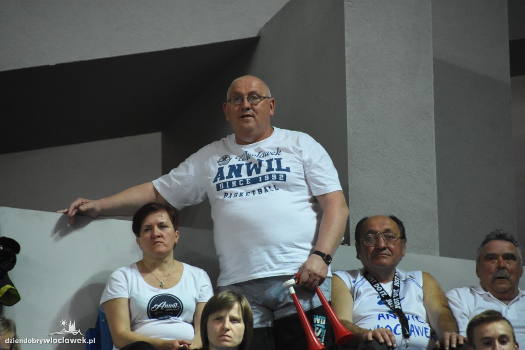 Kibice na meczu Anwil - Stelmet w Hali Mistrzów