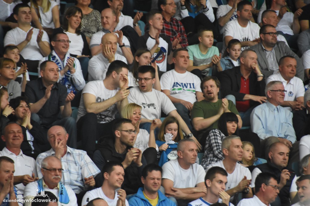 Kibice na meczu Anwil - Stelmet w Hali Mistrzów