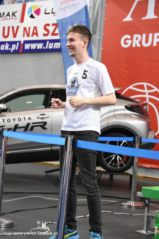 Kibice na meczu Anwil - Stelmet w Hali Mistrzów
