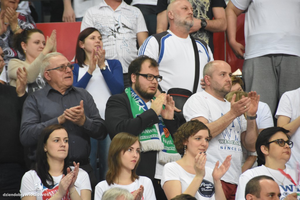 Kibice na meczu Anwil - Stelmet w Hali Mistrzów