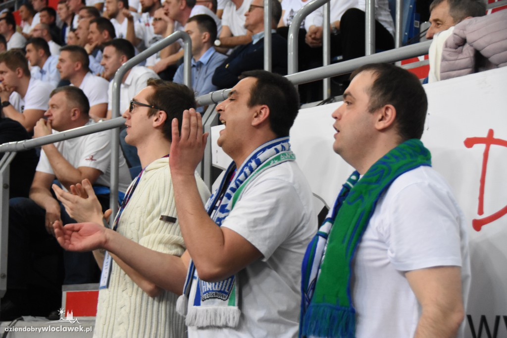 Kibice na meczu Anwil - Stelmet w Hali Mistrzów