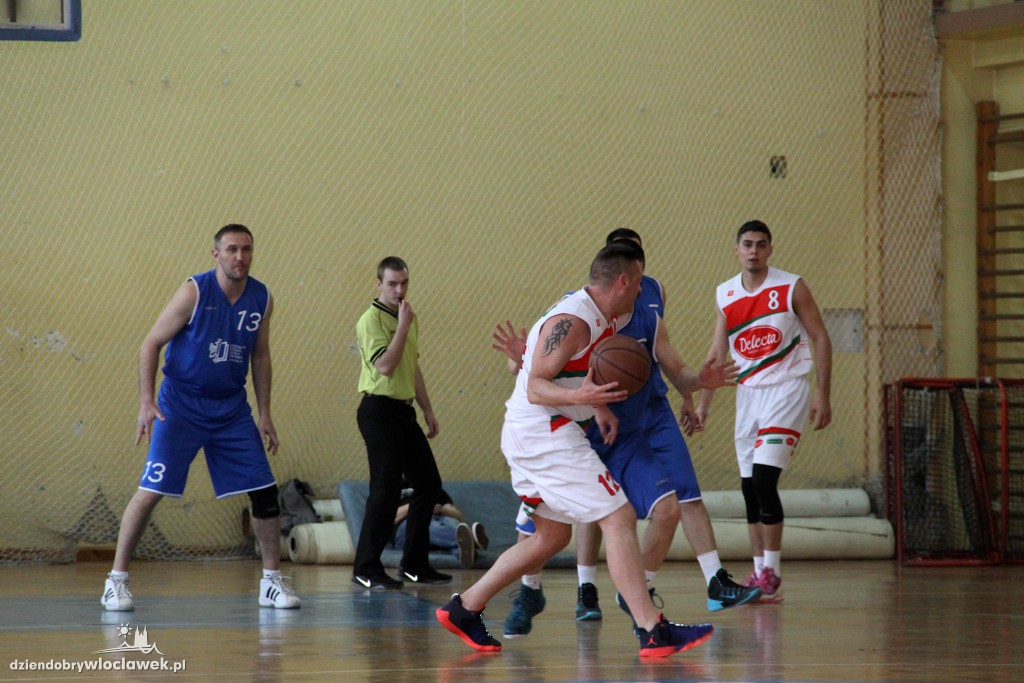 Pierwsze mecze finałowe WLKA w ZS nr 4