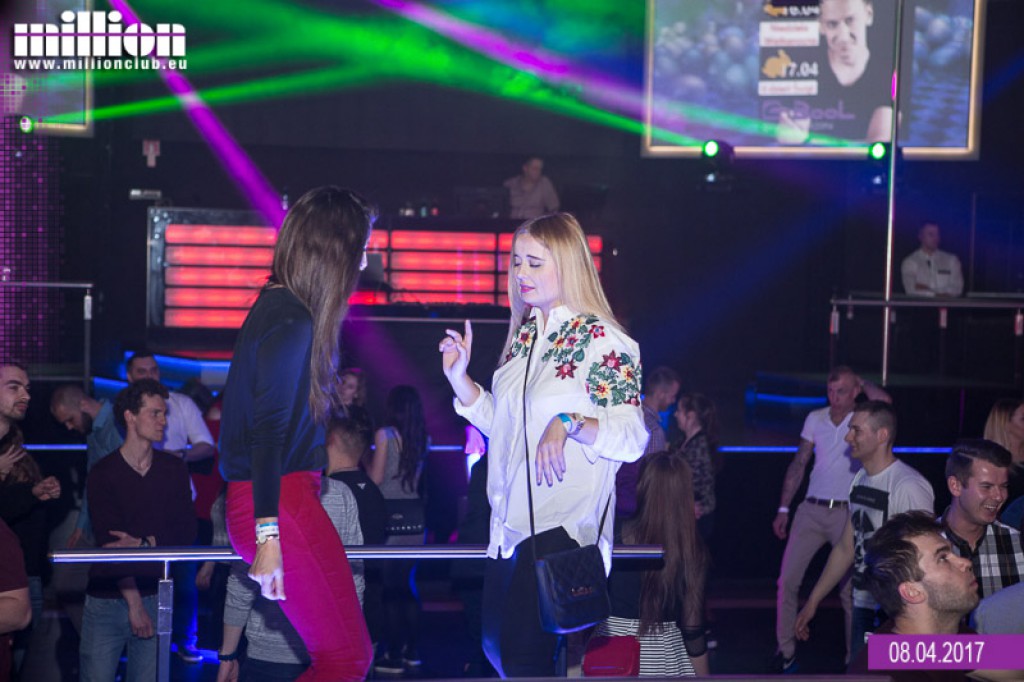 Sobotnia impreza w klubie Million
