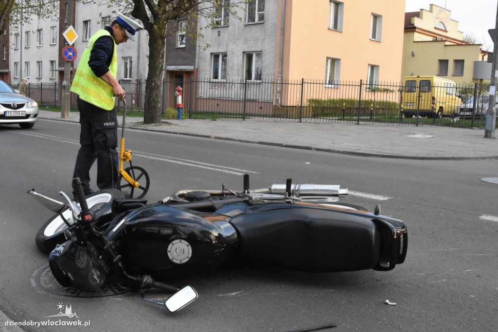 Panda uderzyła w motocykl