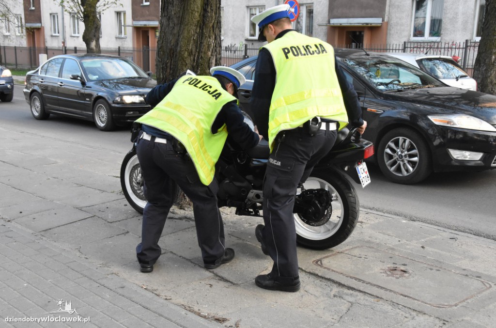 Panda uderzyła w motocykl