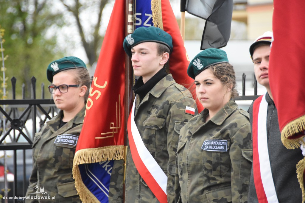 Uroczystość pod Pomnikiem Sapera
