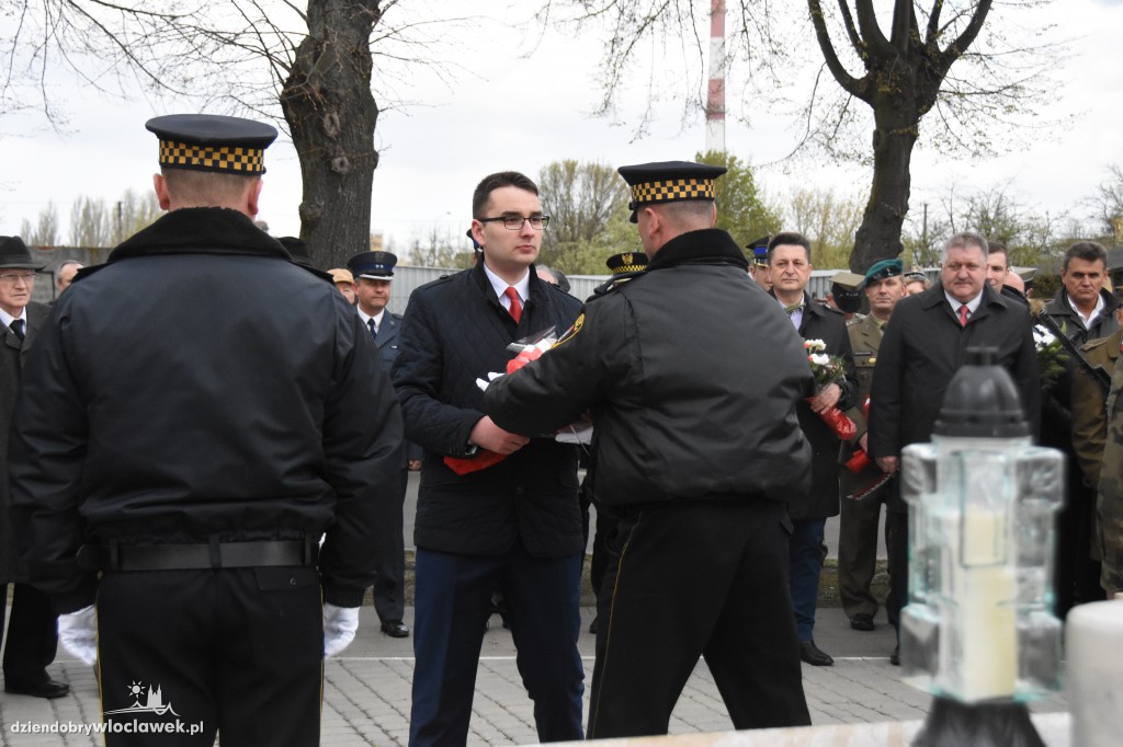 Uroczystość pod Pomnikiem Sapera