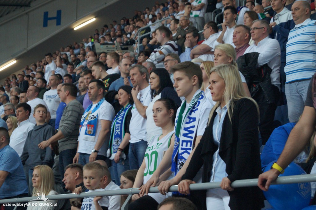 Kibice na meczu Anwil - Rosa w Hali Mistrzów