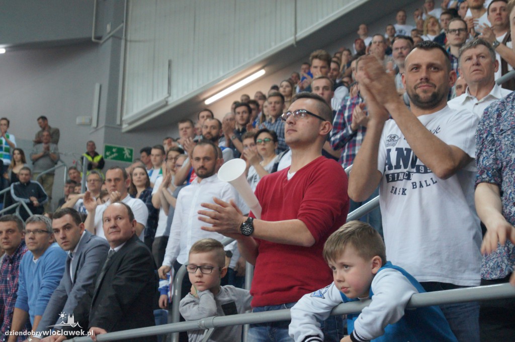 Kibice na meczu Anwil - Rosa w Hali Mistrzów