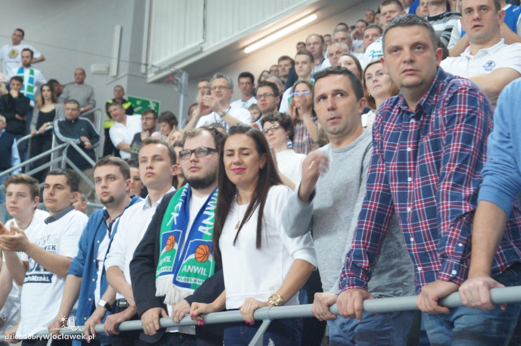 Kibice na meczu Anwil - Rosa w Hali Mistrzów