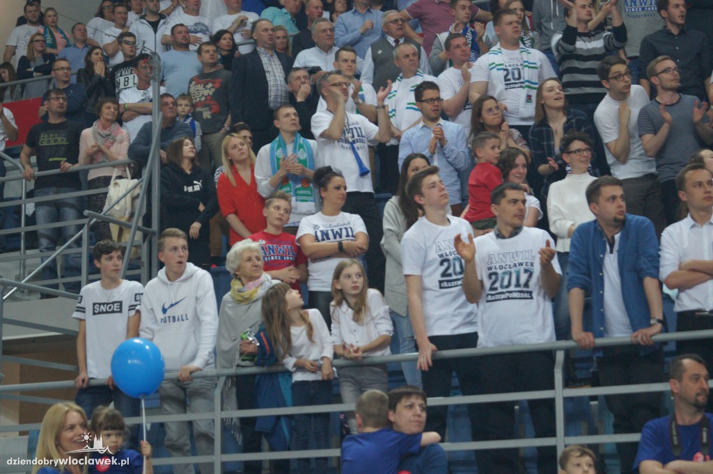 Kibice na meczu Anwil - Rosa w Hali Mistrzów
