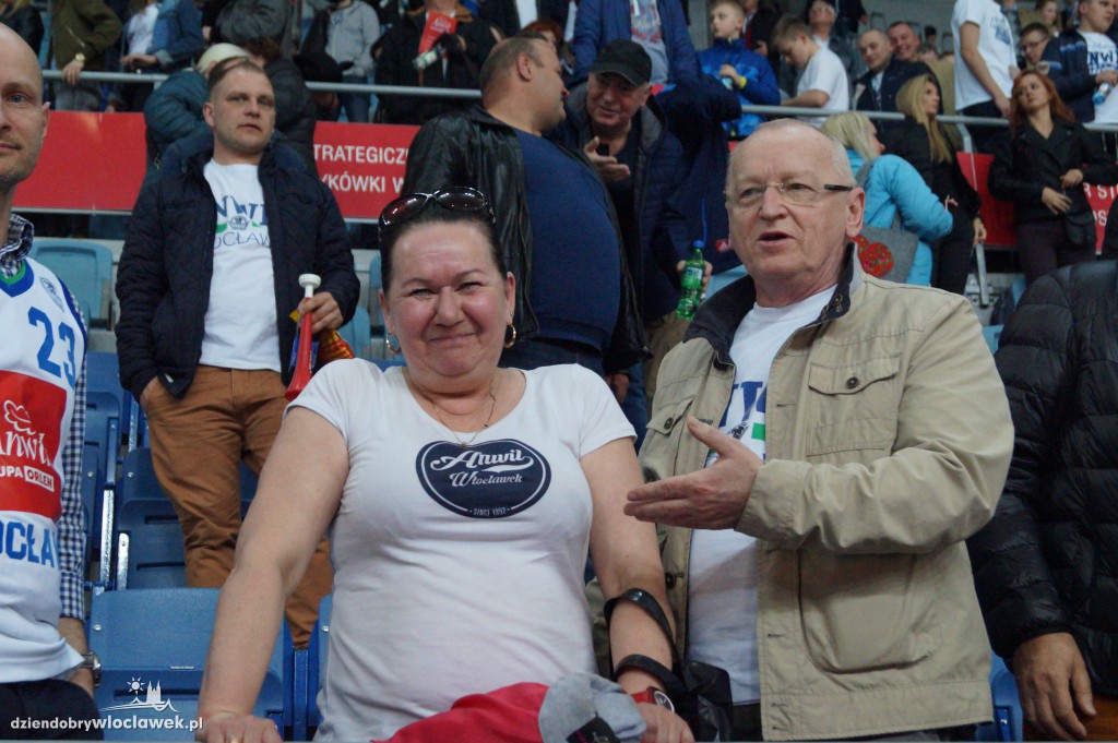 Kibice na meczu Anwil - Rosa w Hali Mistrzów