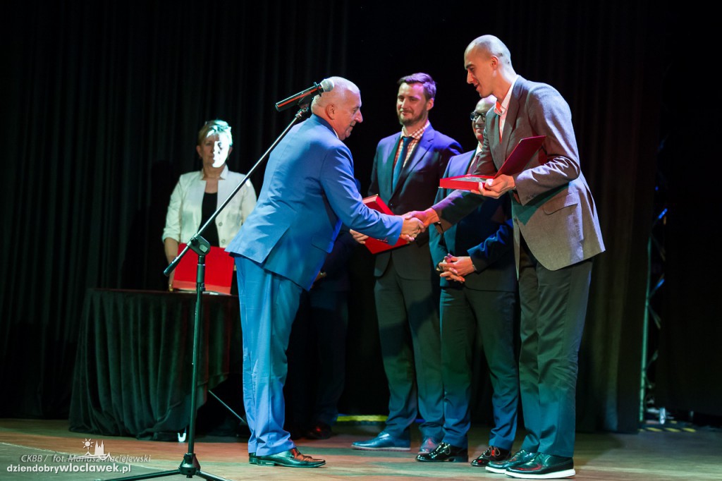 Prezydent nagrodził sportowców