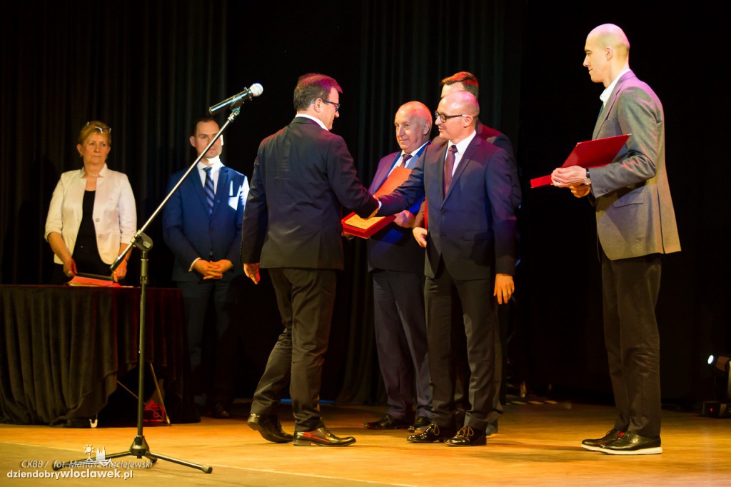 Prezydent nagrodził sportowców