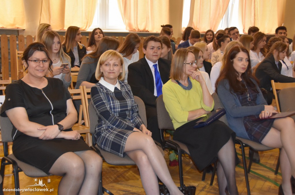 Pożegnanie uczniów klas III w Koperniku