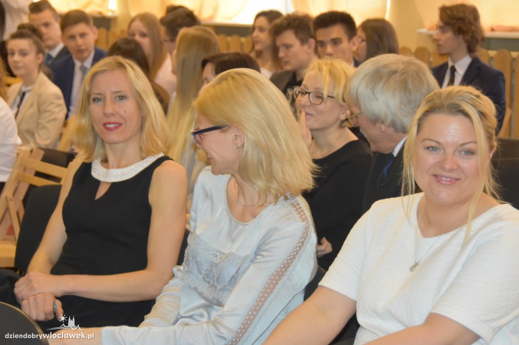 Pożegnanie uczniów klas III w Koperniku