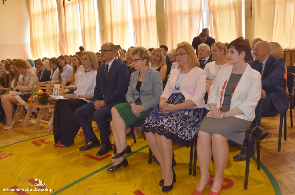 Pożegnanie uczniów klas III w Koperniku