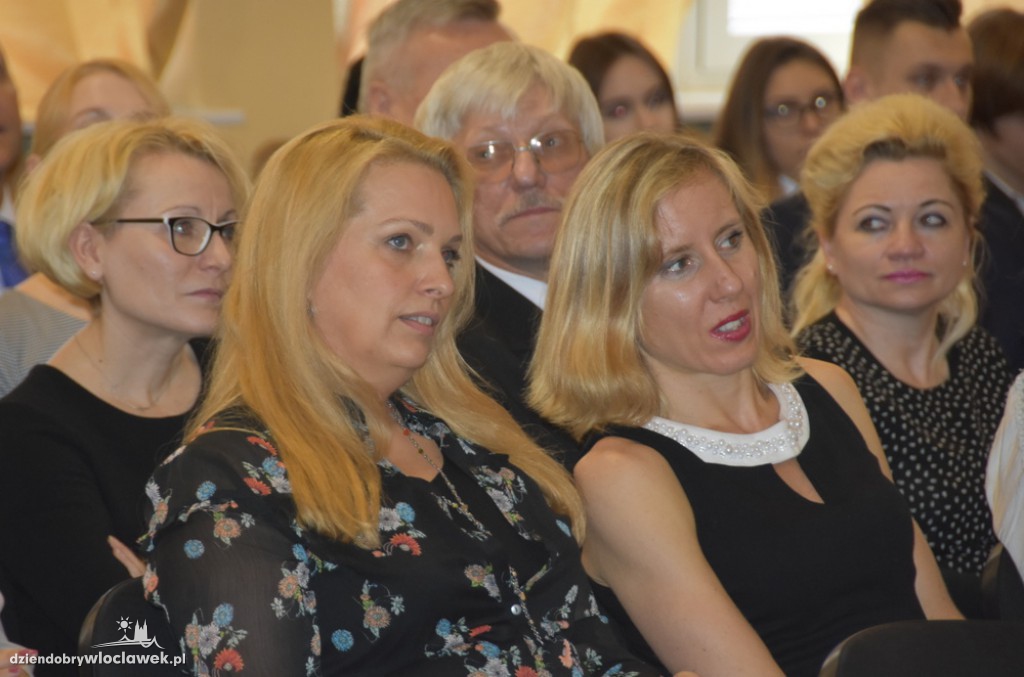 Pożegnanie uczniów klas III w Koperniku