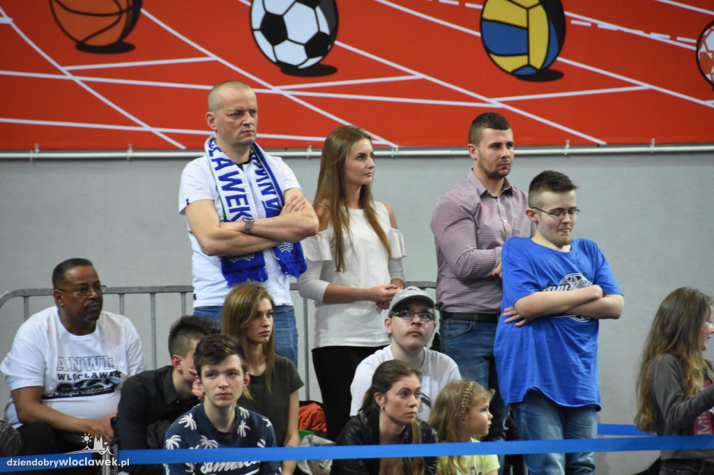 Kibice na meczu Anwil - Energa Czarni