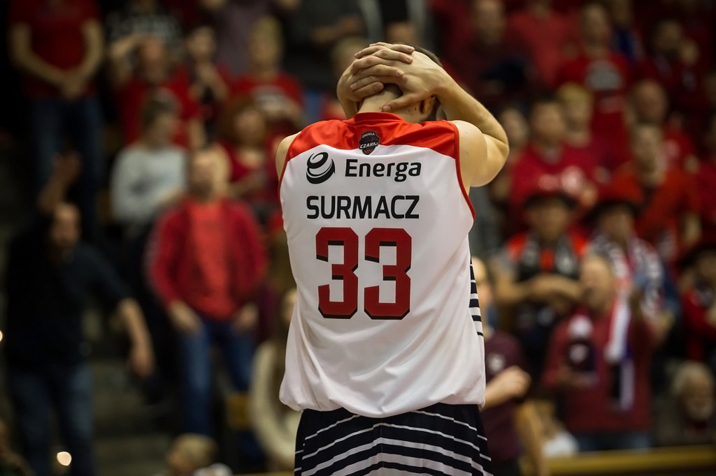 Anwil wygrywa z Czarnymi Słupsku