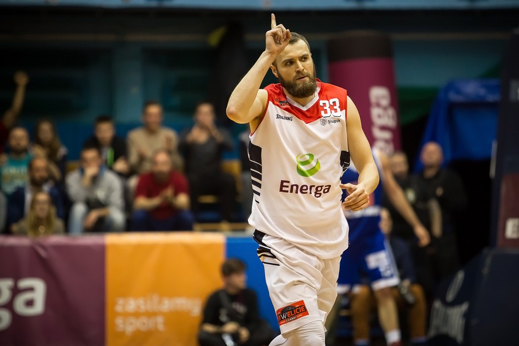 Anwil wygrywa z Czarnymi Słupsku