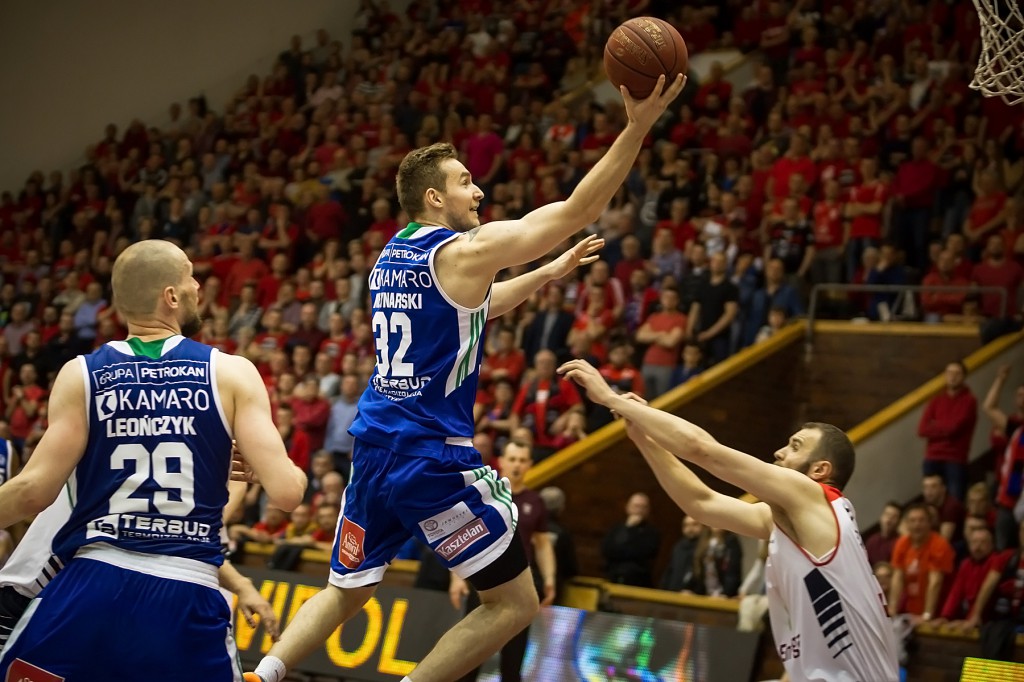 Anwil wygrywa z Czarnymi Słupsku