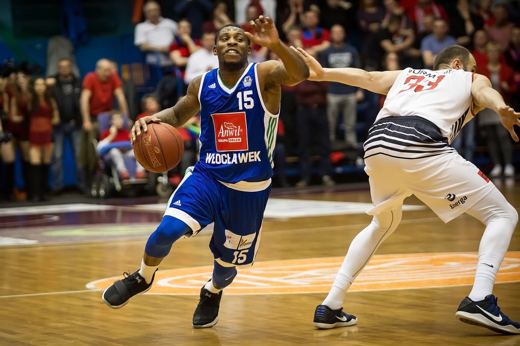 Anwil wygrywa z Czarnymi Słupsku