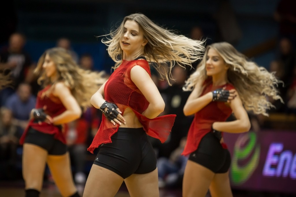 Anwil wygrywa z Czarnymi Słupsku