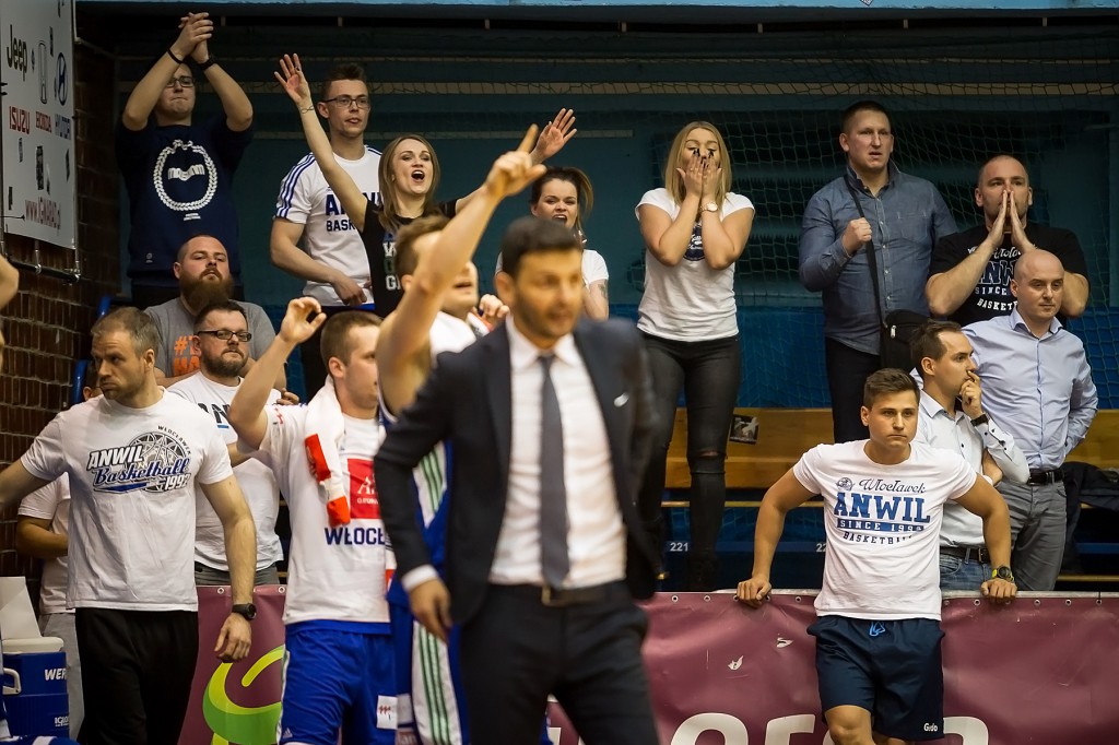 Anwil wygrywa z Czarnymi Słupsku
