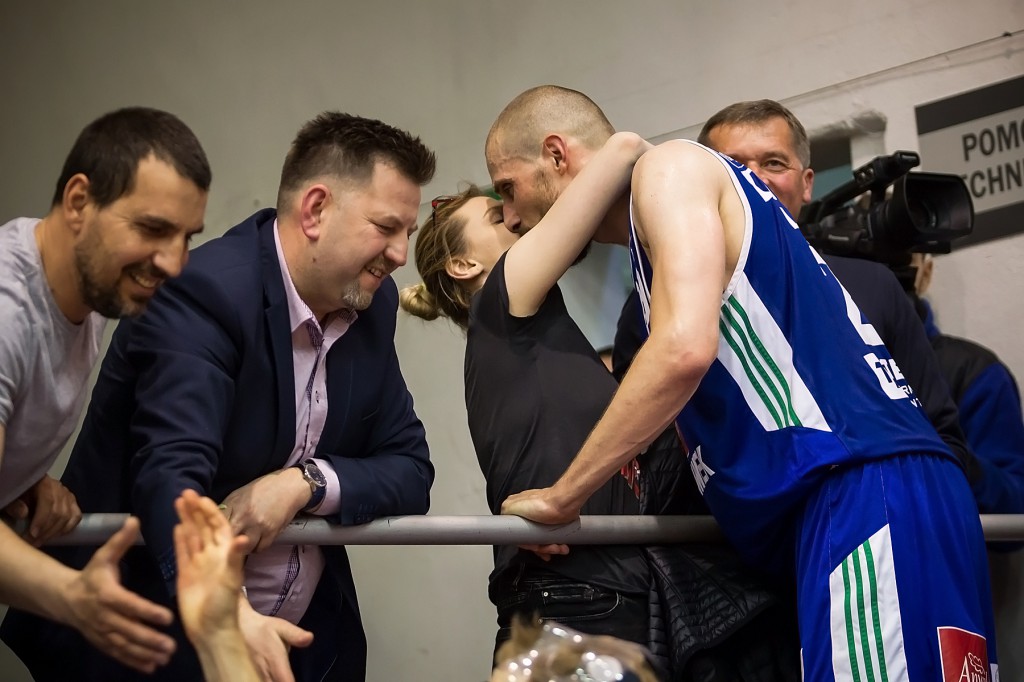 Anwil wygrywa z Czarnymi Słupsku