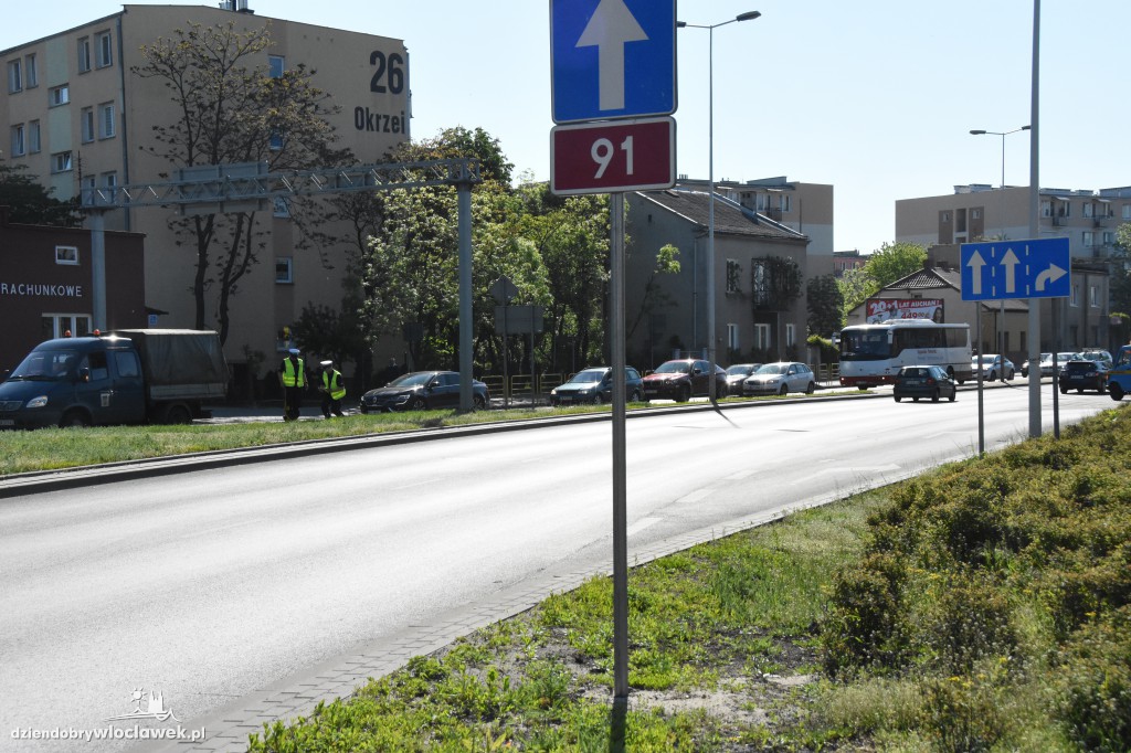Osobówka zderzyła się z karetką