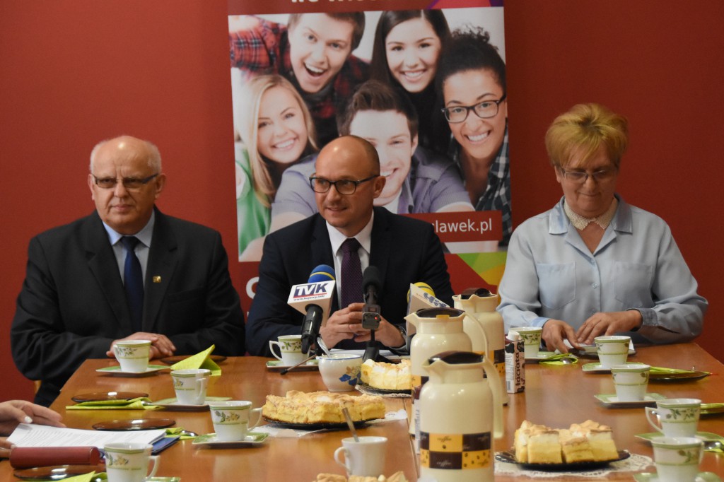 Seniorzy na konferencji z prezydentem