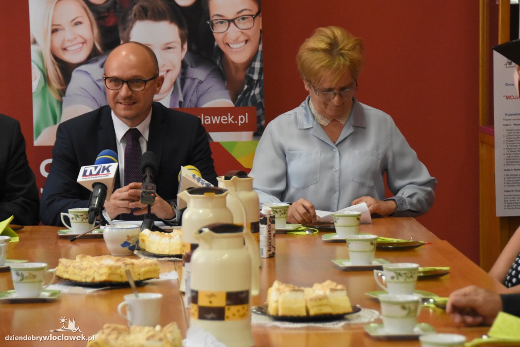 Seniorzy na konferencji z prezydentem
