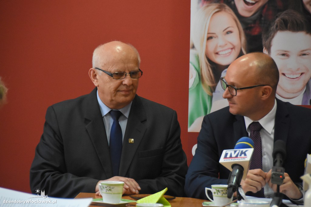 Seniorzy na konferencji z prezydentem
