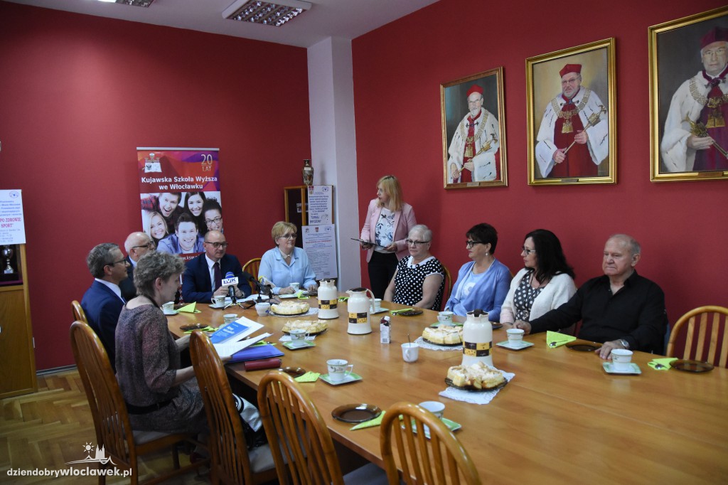 Seniorzy na konferencji z prezydentem