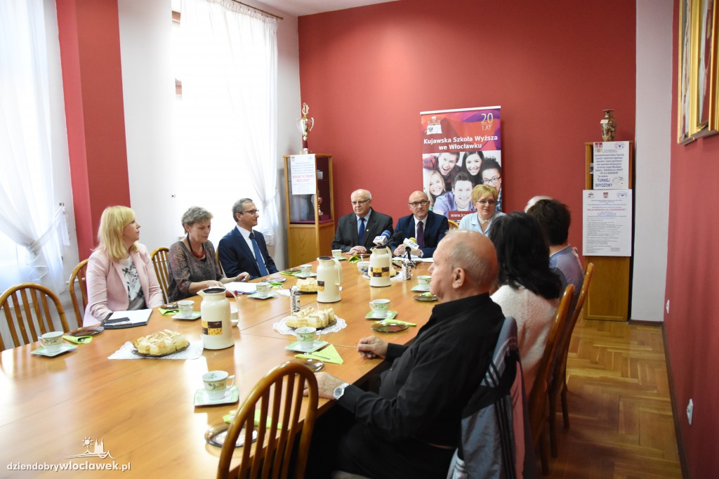 Seniorzy na konferencji z prezydentem