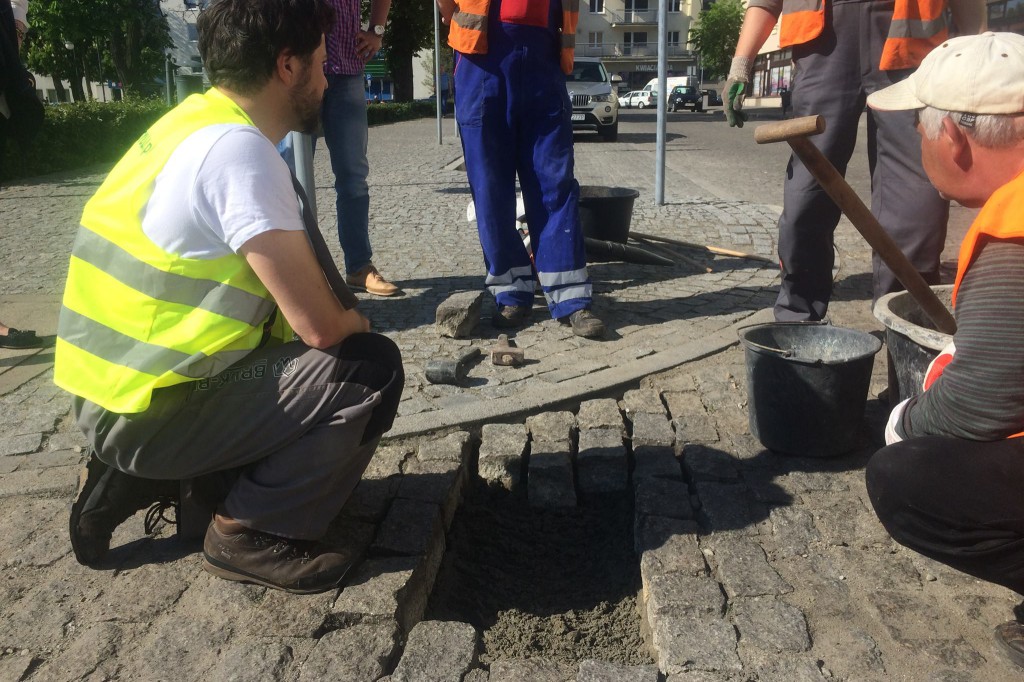 Naprawa kostki na Zielonym Rynku