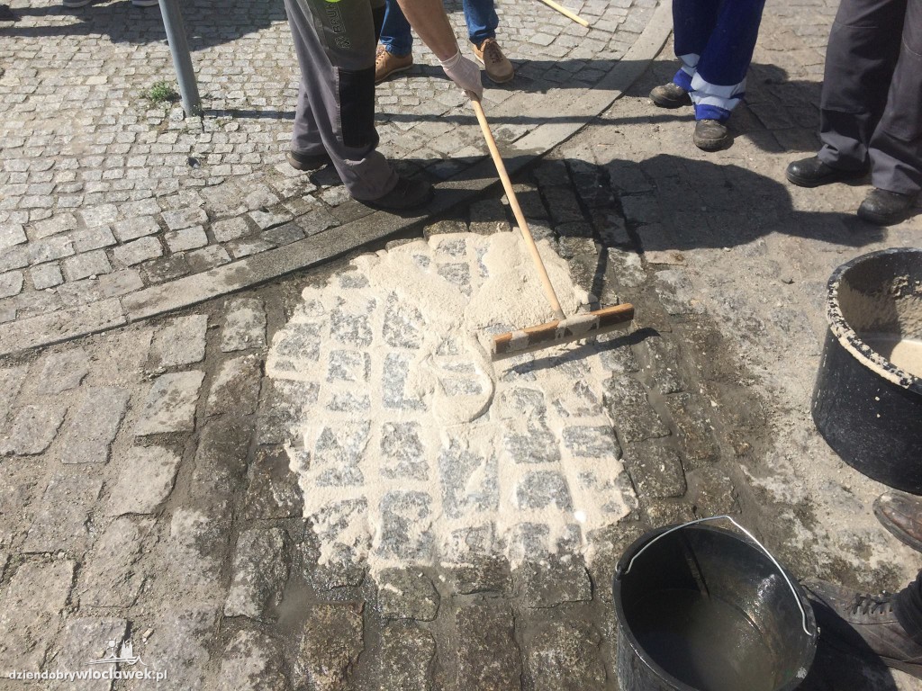 Naprawa kostki na Zielonym Rynku