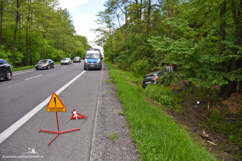 Auto wjechało do rowu pod Włocławkiem