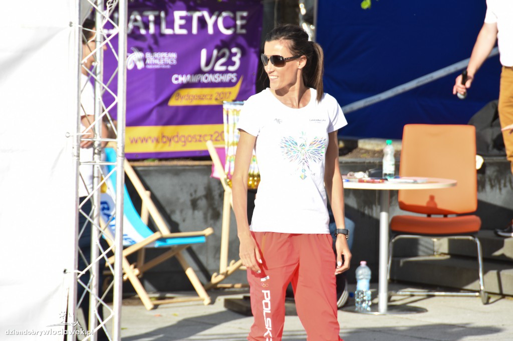 Gwiazdy sportu na pikniku w CH Wzorcownia