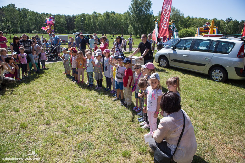Piknik z okazji dnia mamy, taty i dziecka