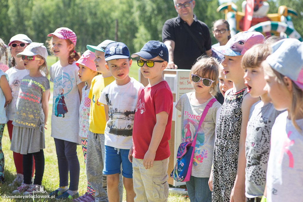 Piknik z okazji dnia mamy, taty i dziecka