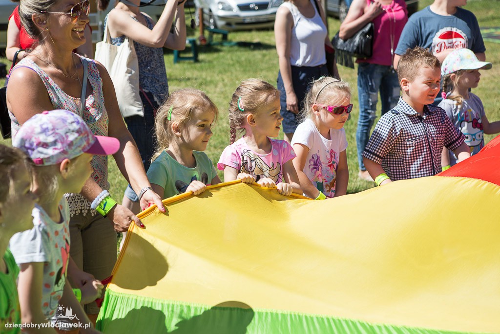 Piknik z okazji dnia mamy, taty i dziecka