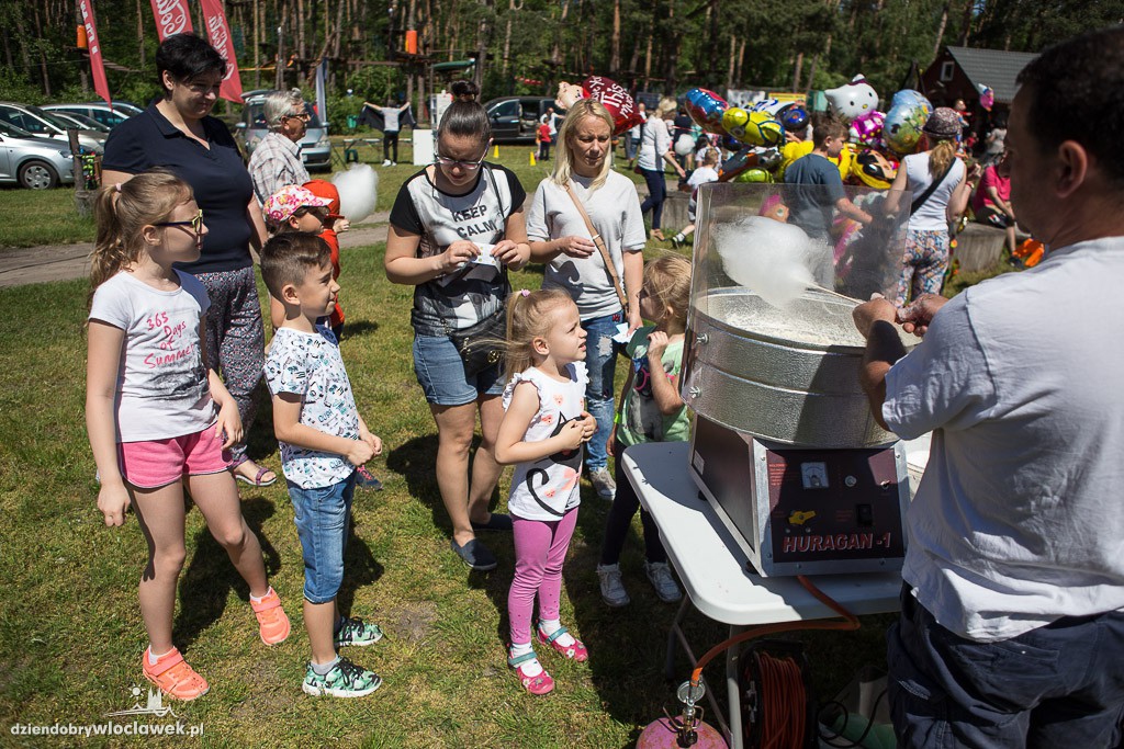 Piknik z okazji dnia mamy, taty i dziecka